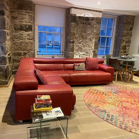 Joivy Elegant Home At The Heart Of The Royal Mile Единбург Екстериор снимка