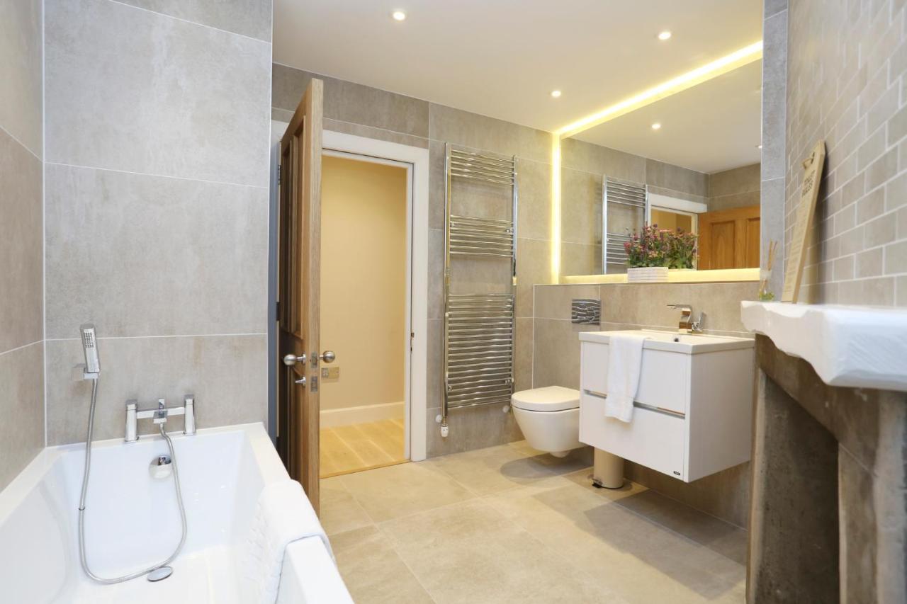 Joivy Elegant Home At The Heart Of The Royal Mile Единбург Екстериор снимка