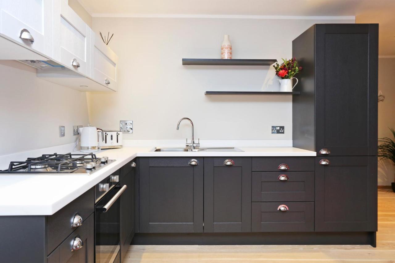 Joivy Elegant Home At The Heart Of The Royal Mile Единбург Екстериор снимка