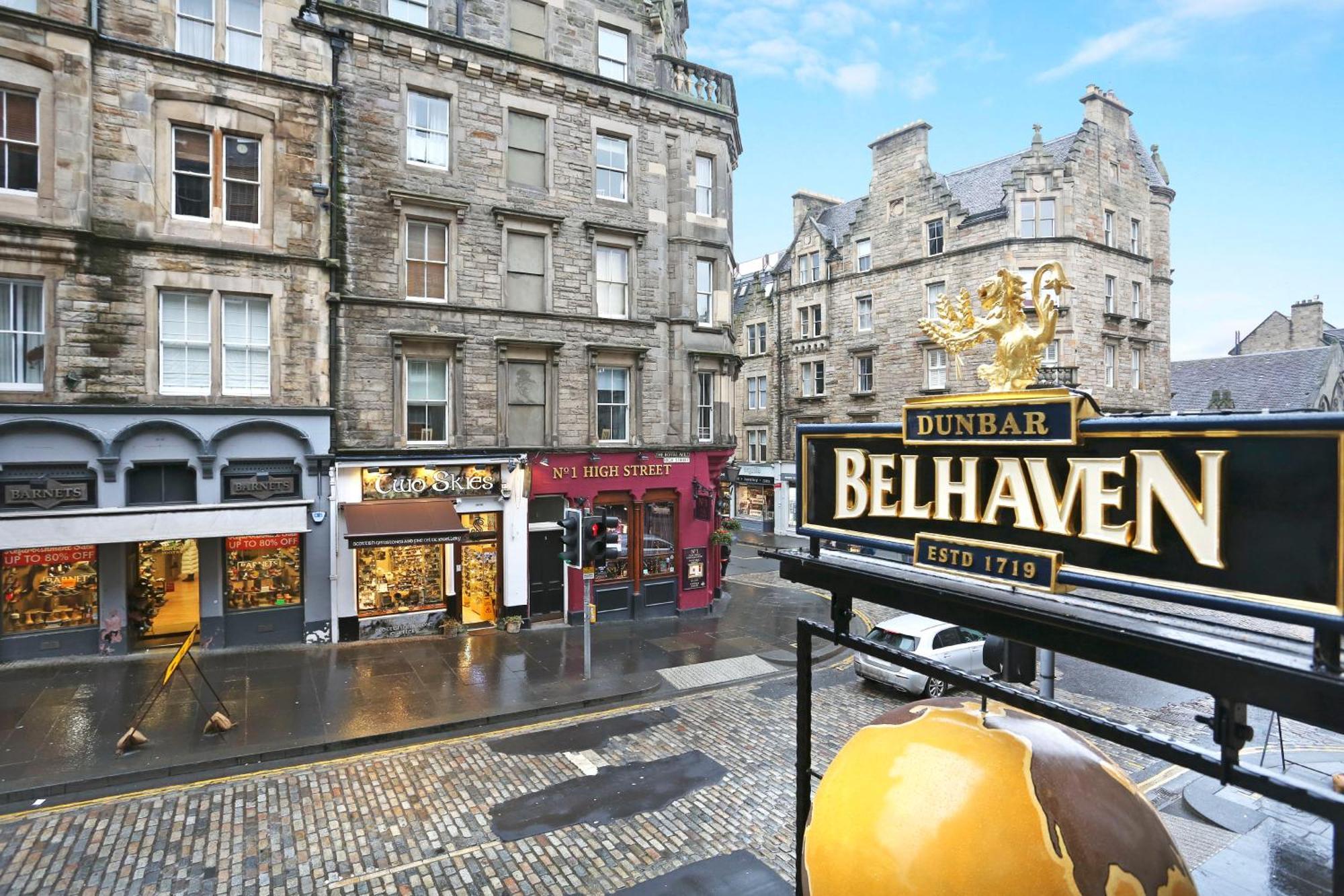 Joivy Elegant Home At The Heart Of The Royal Mile Единбург Екстериор снимка