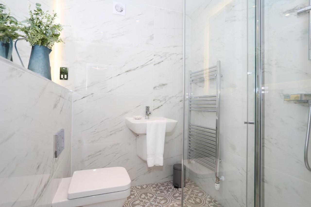 Joivy Elegant Home At The Heart Of The Royal Mile Единбург Екстериор снимка